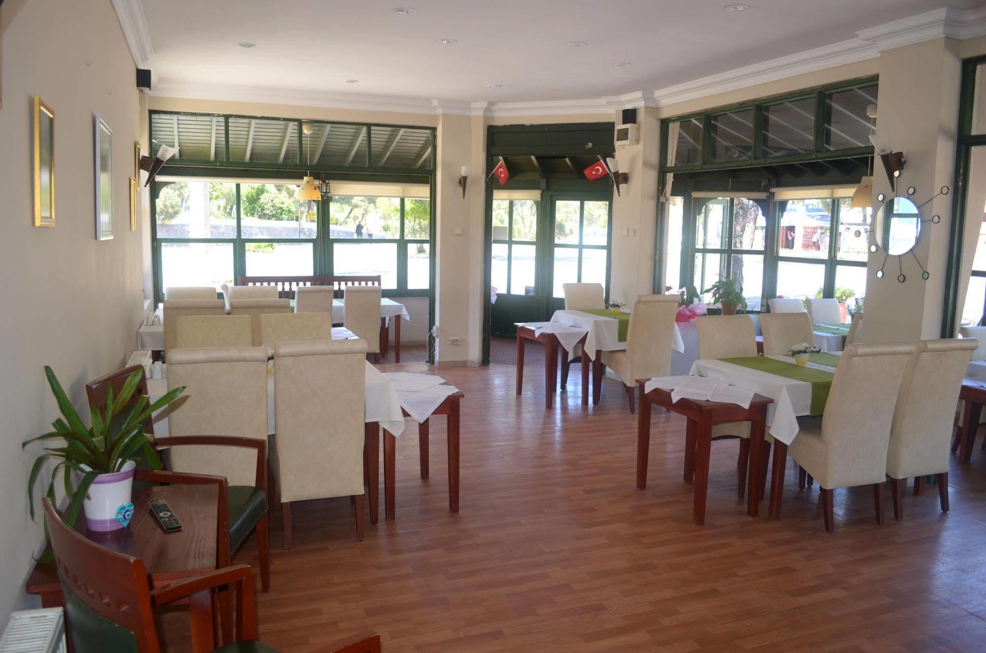 Silva Hotel Ayvalı Buitenkant foto