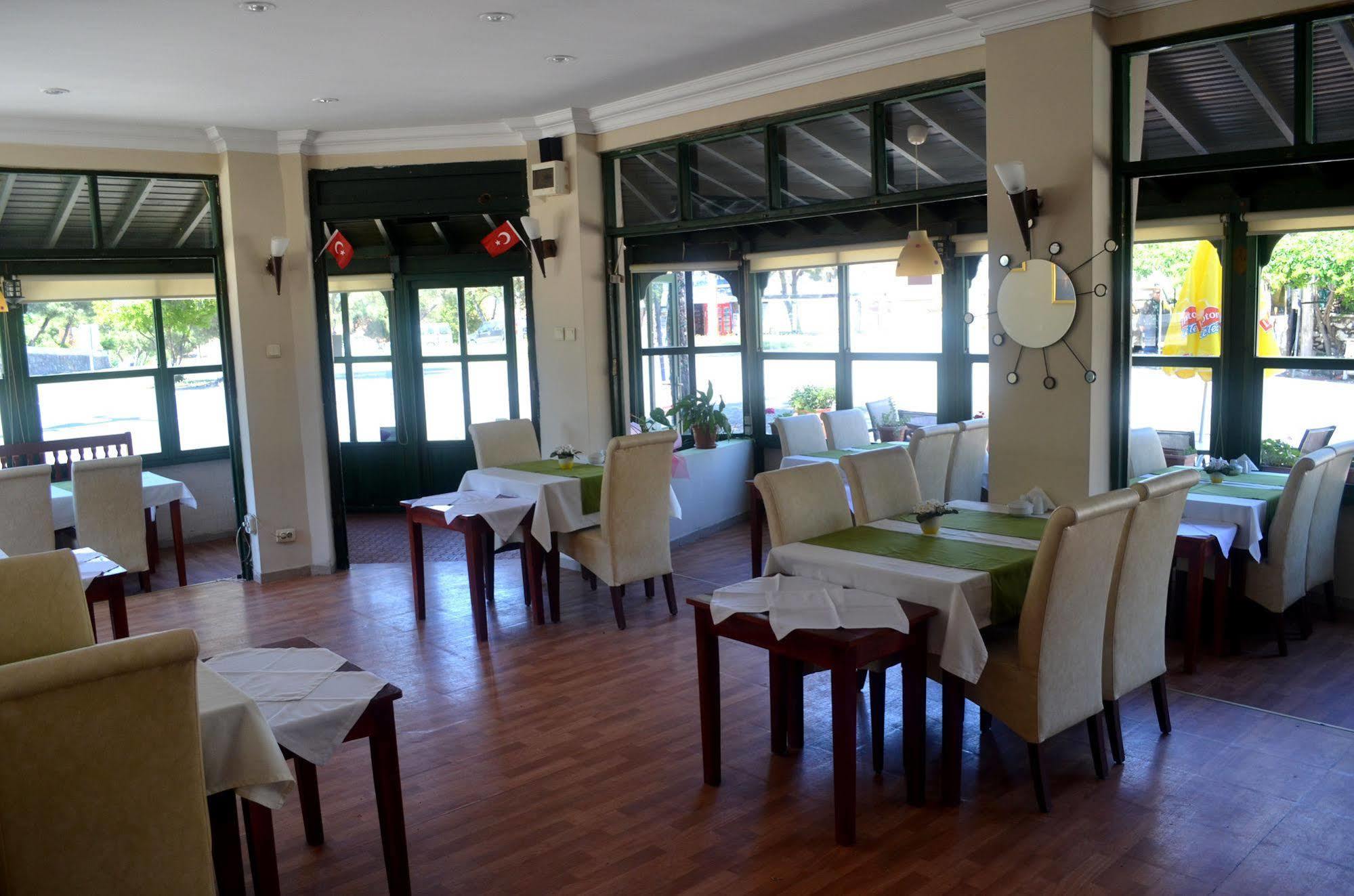 Silva Hotel Ayvalı Buitenkant foto