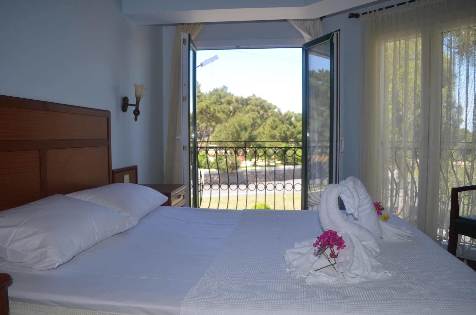 Silva Hotel Ayvalı Buitenkant foto