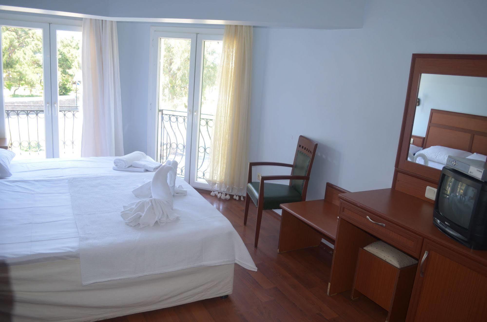 Silva Hotel Ayvalı Buitenkant foto