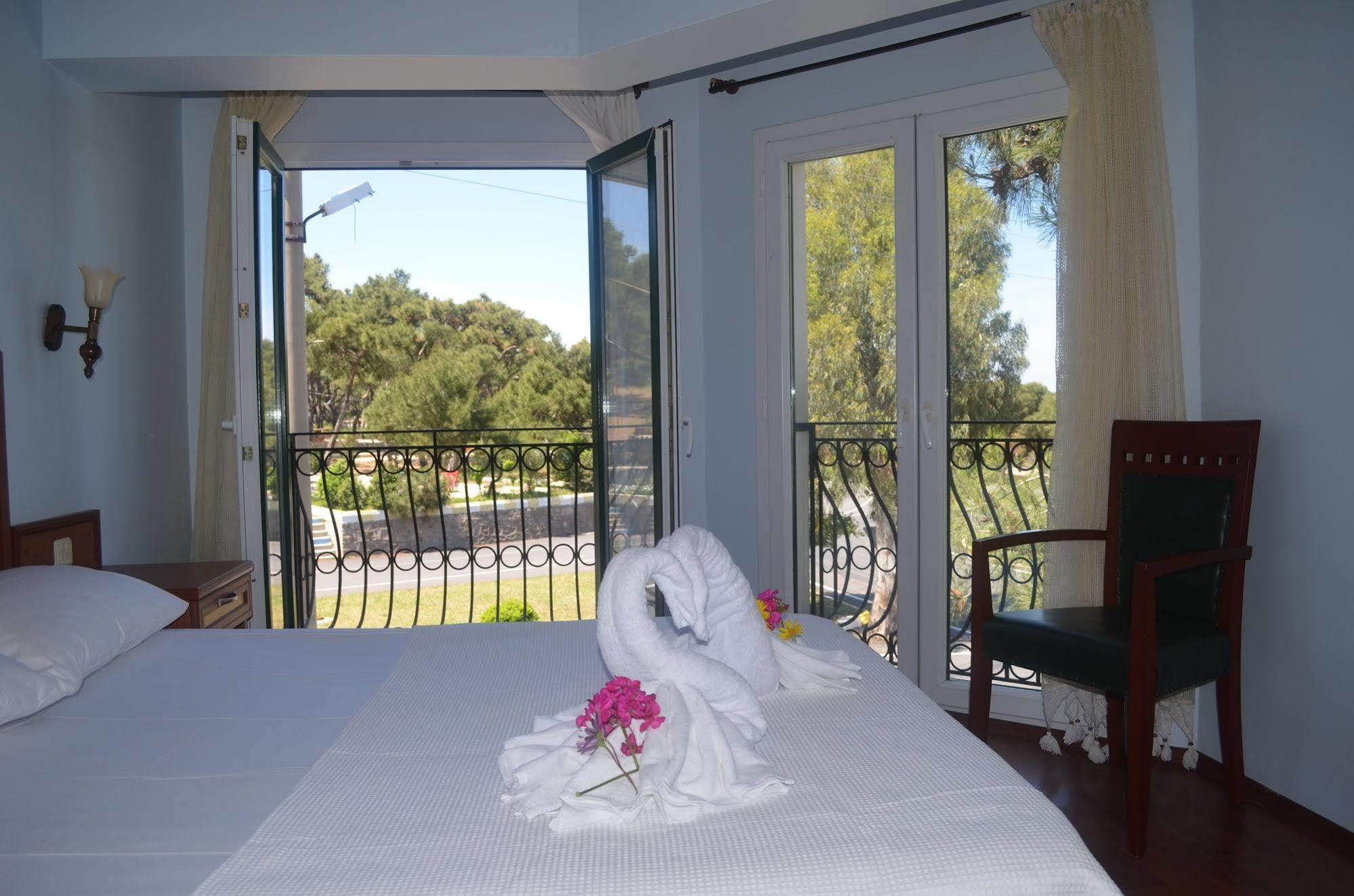 Silva Hotel Ayvalı Buitenkant foto
